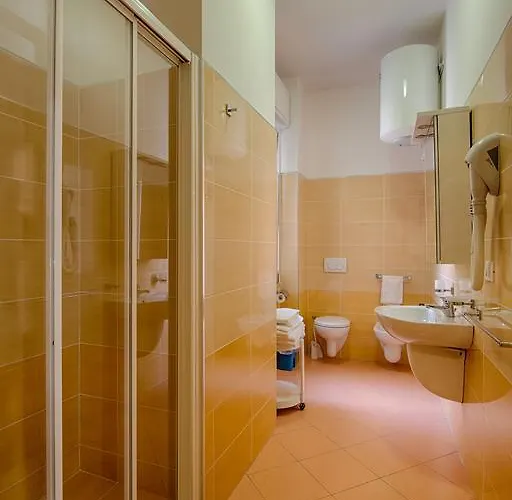 Palazzo Gasparroni アパートホテル トルトレート