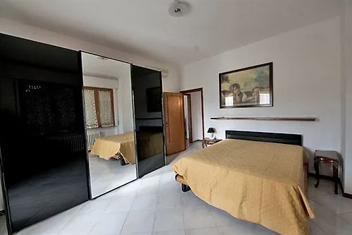 Palazzo Gasparroni アパートホテル 3*