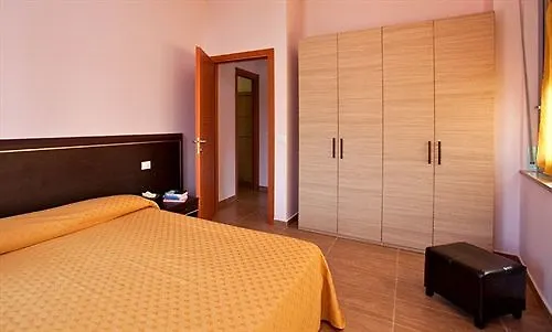 Palazzo Gasparroni Aparthotel 3*